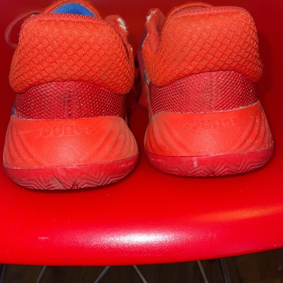 Adidas Donovan Mitchell’s “don 1”Spider-Man” edition Kids size 13 - Picture 6 of 8